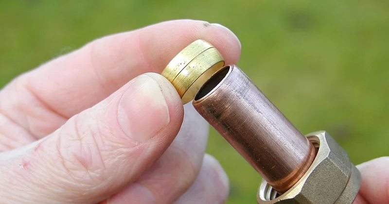 3. Réseaux techniques : passer les fluides avant de fermer les murs